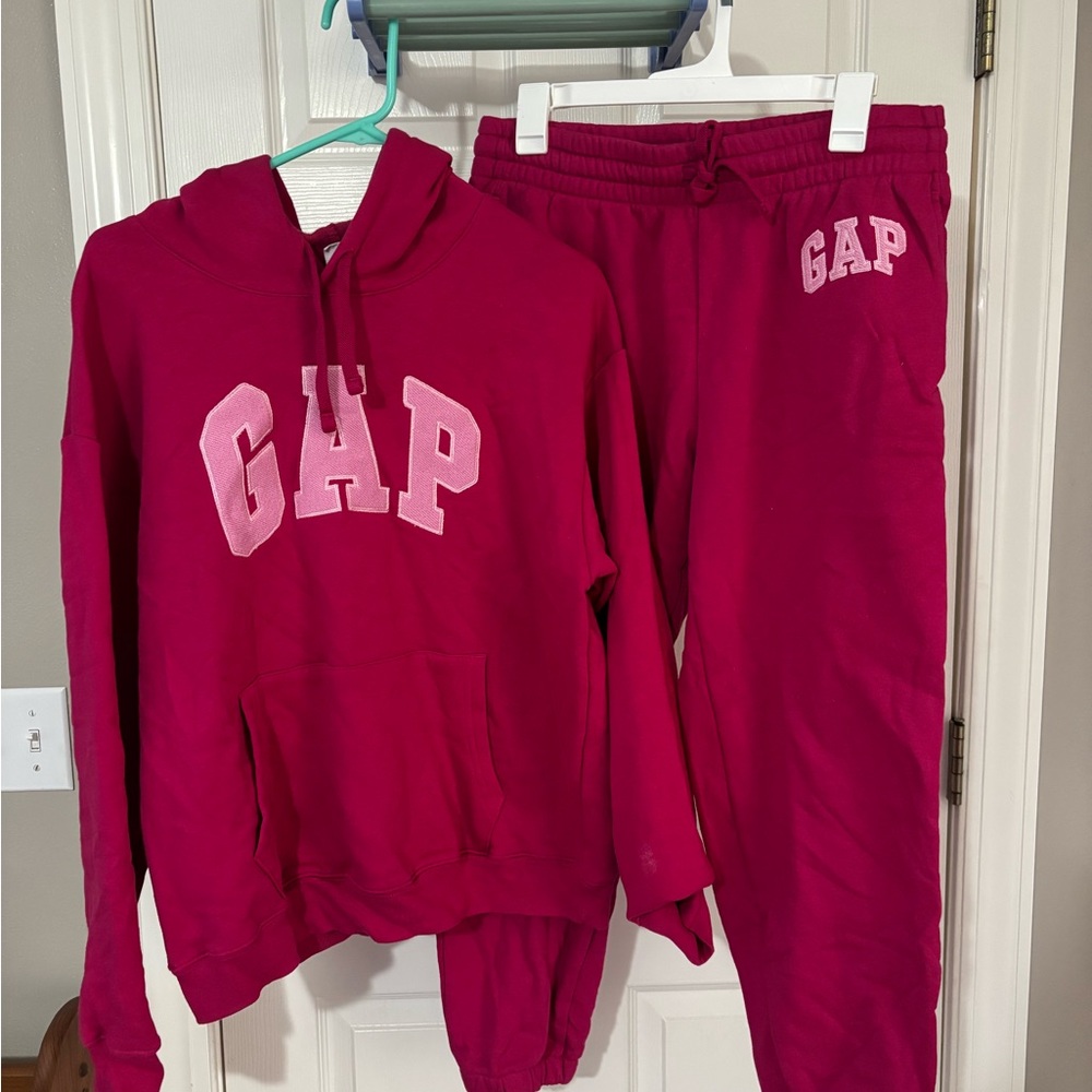 Gap sweatset never worn